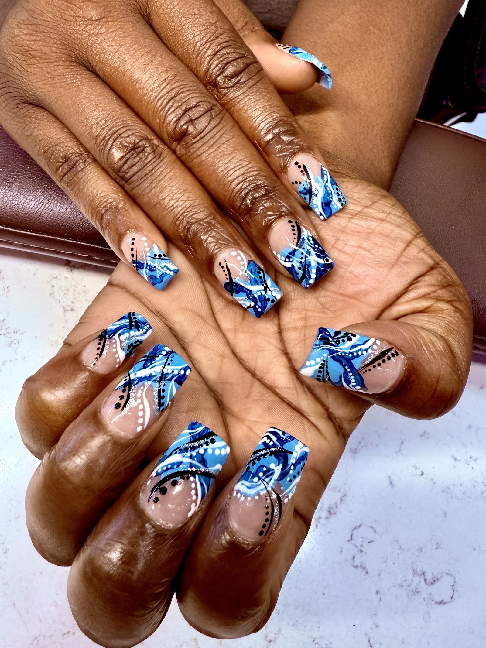 Golden Nail logo