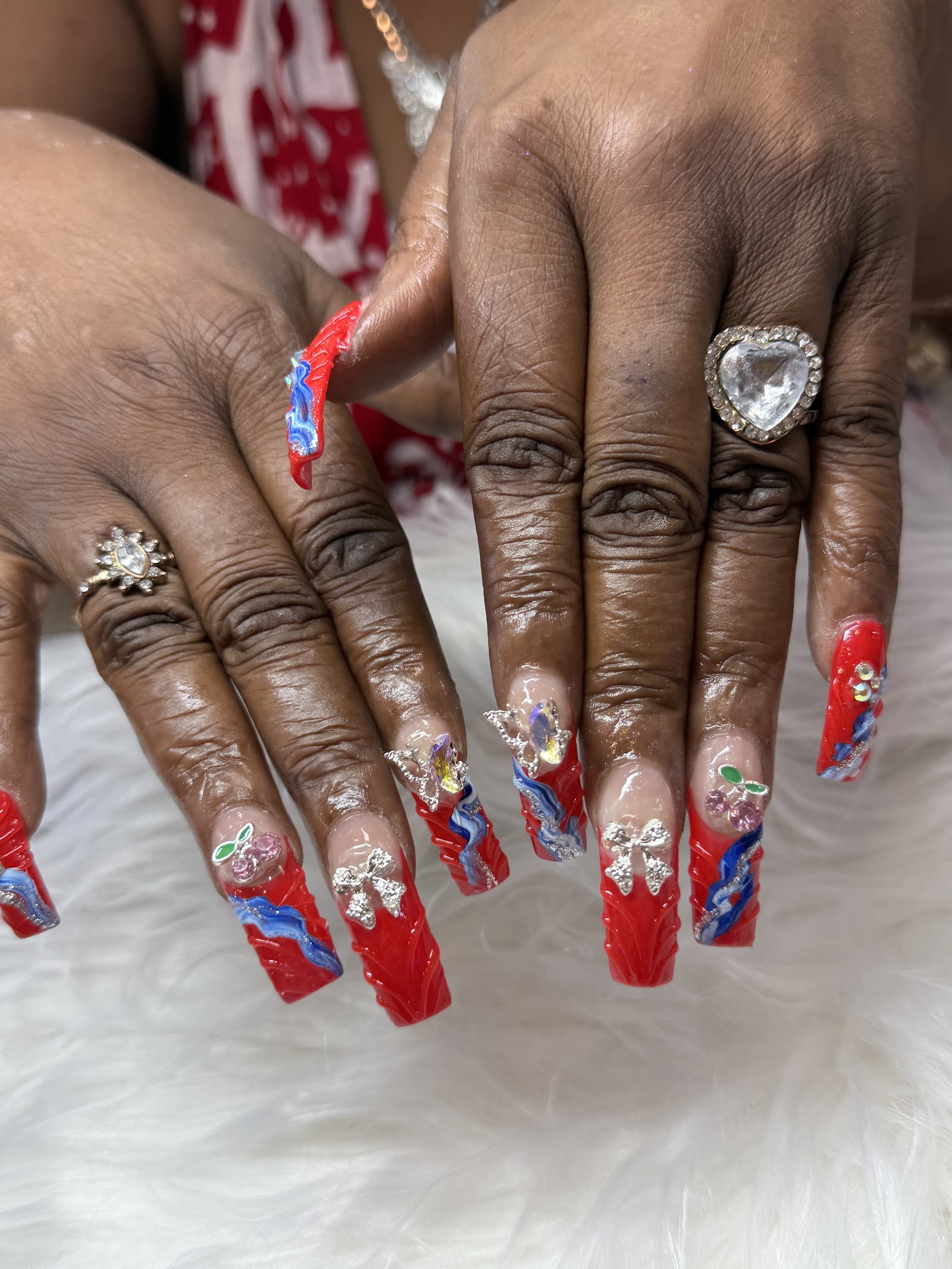 Golden Nail nail photo 2